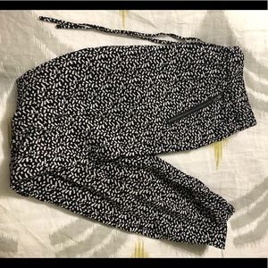 Black and white Gap pants